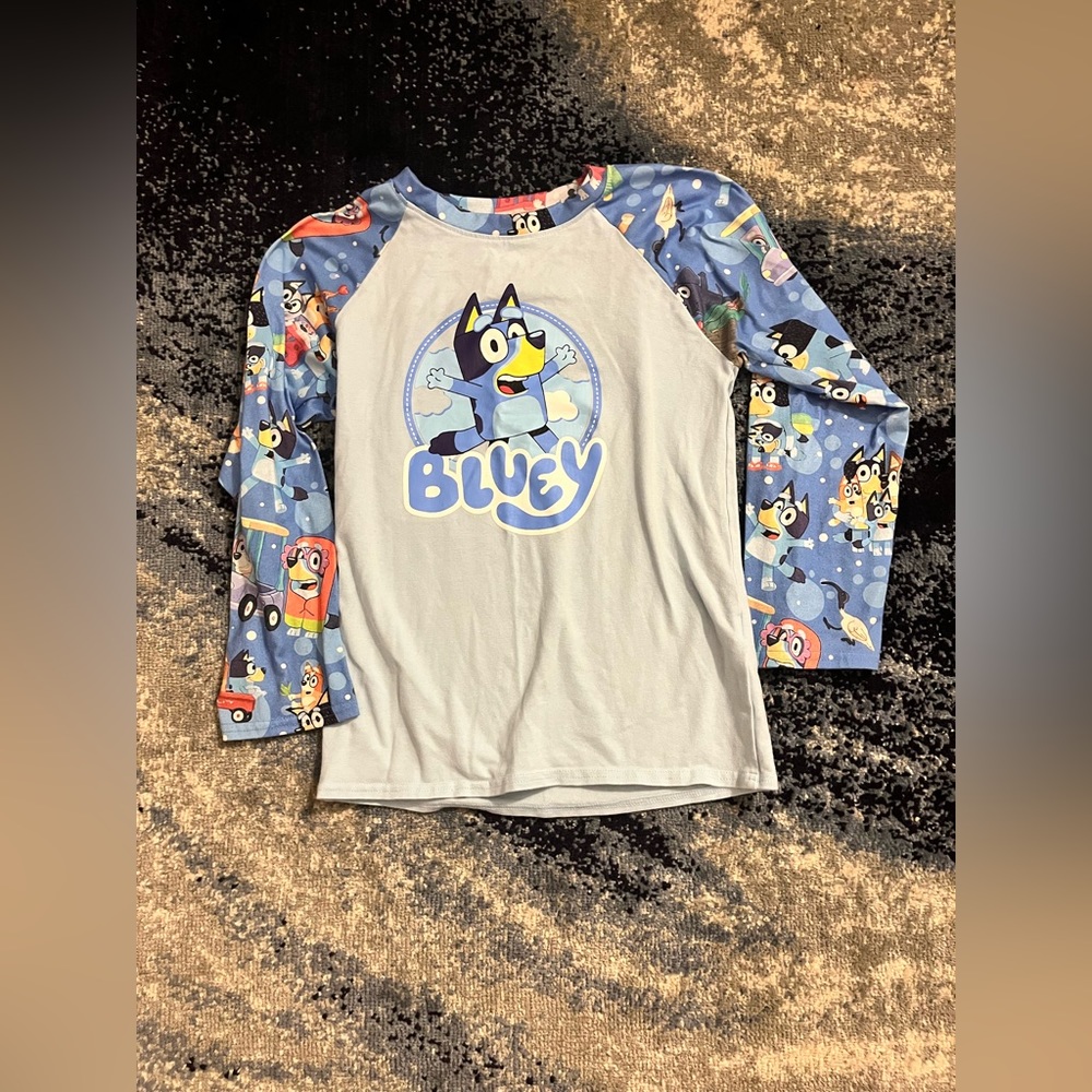 Small shop bluey shirt —hard to find.